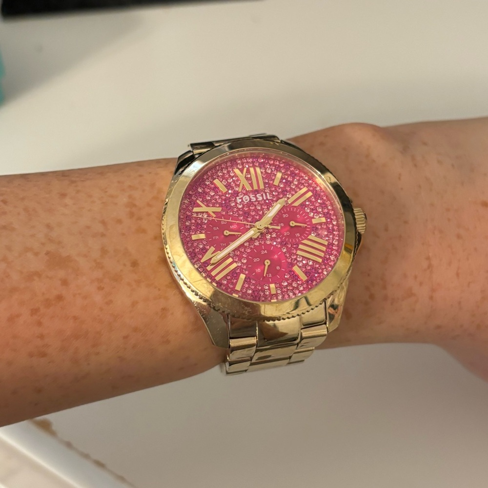 Vintage sparkle pink face gold fossil watch